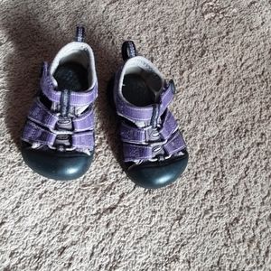 Kids Keen sandals size 5 purple